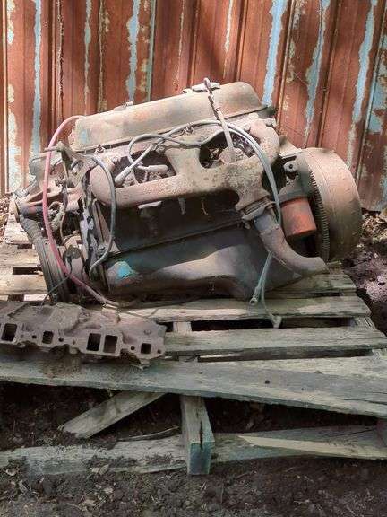 GM Engine Block with Intake Manifold
