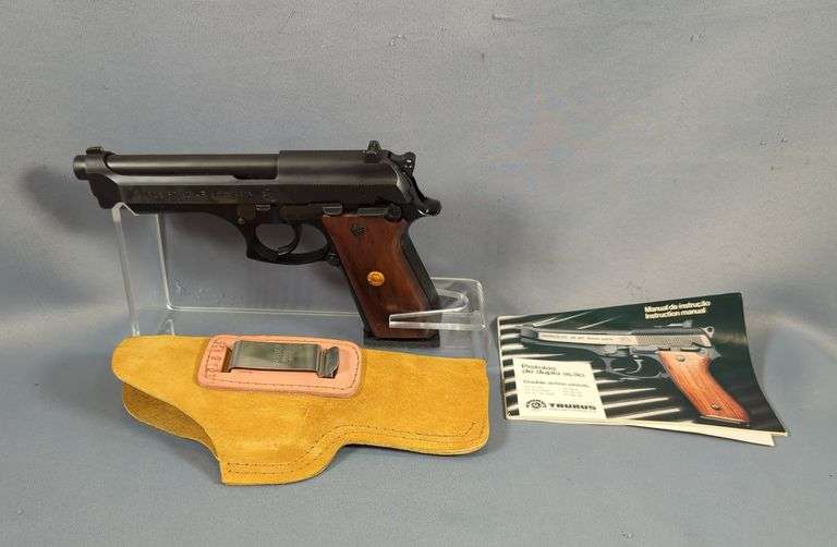 Brazil Taurus/ Taurus Int'l PT 92 AF 9mm Para Pistol SN# THB14339, Leather Holster, Paperwork image