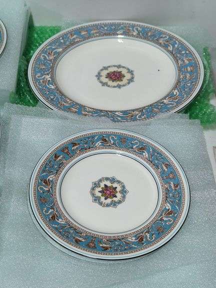 Wedgwood Florentine Bone China Dinnerware Set