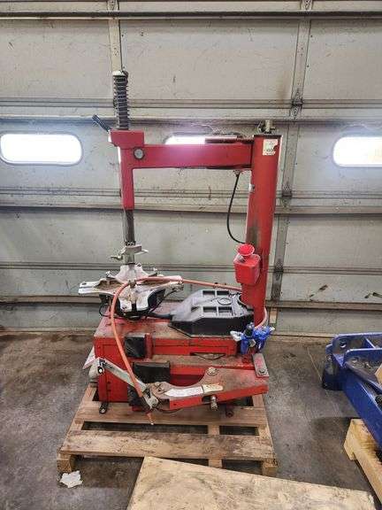 Coats Pneumatic Rim Clamp Tire Changer 5060A