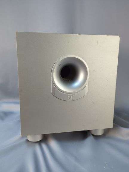 JBL SUB145 Powered Subwoofer