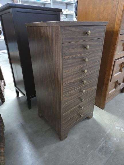 Narrow Chest of Drawers