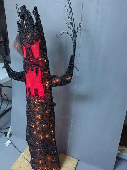 Halloween Pre-lit Spooky Tree Decoration