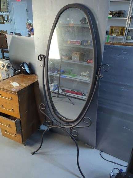 Standing Oval Mirror with Metal Frame