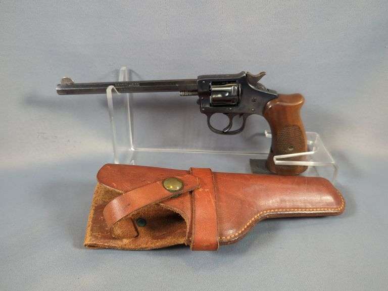 H&R Arms Co Trapper .22 Rim Fire 7-Shot Revolver SN# 138610, In Leather Holster image