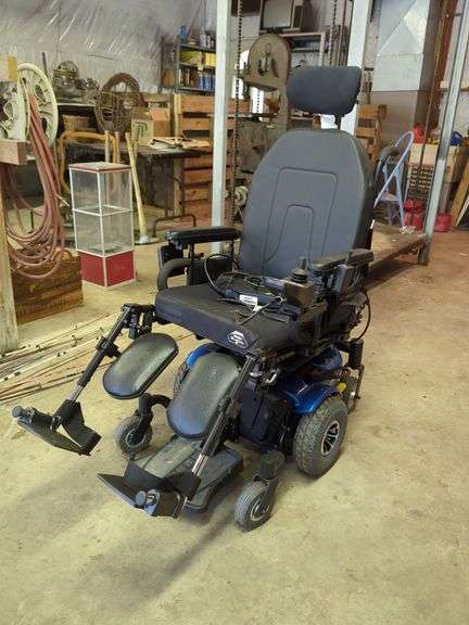 Quantum J6 Power Wheelchair by Pride Mobility