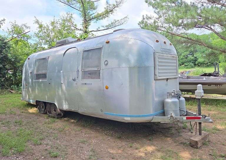 1968 Airstream 24' Trade Wind Land Yacht Travel Trailer, VIN 0248J145, Missouri Title image