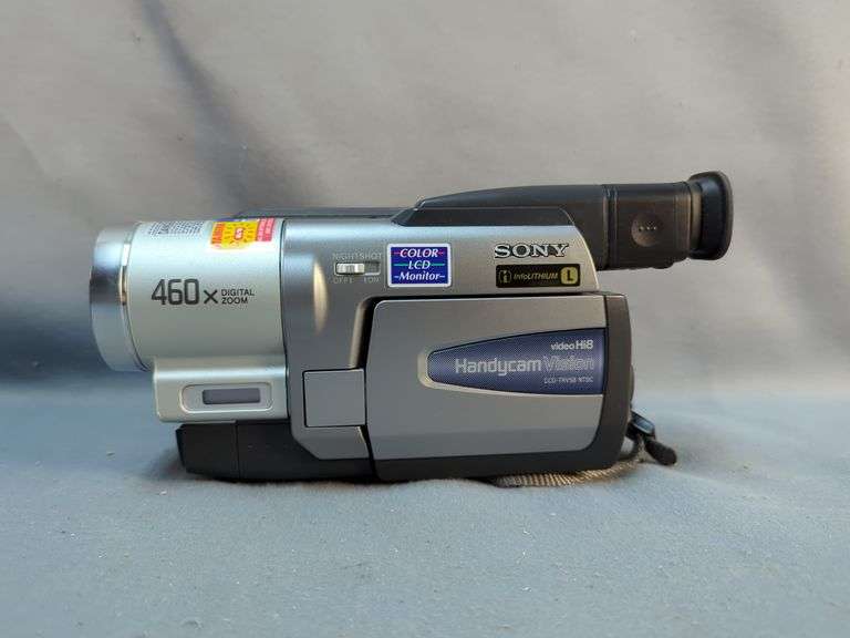 Sony Handycam Vision Hi8 CCD-TRV58 Camcorder with Case and Charger