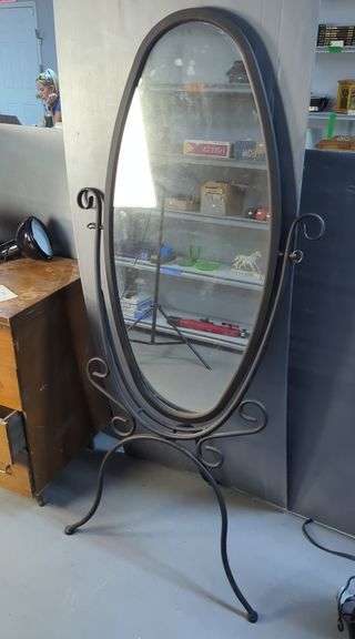 Standing Oval Mirror with Metal Frame