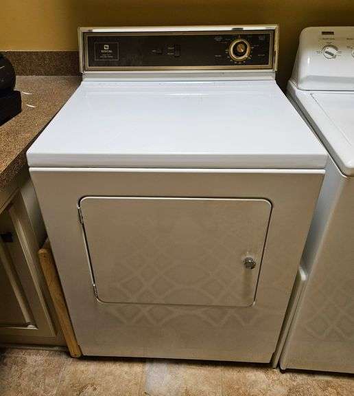 Maytag Heavy Duty Auto Dry Control Clothes Dryer Model DE412