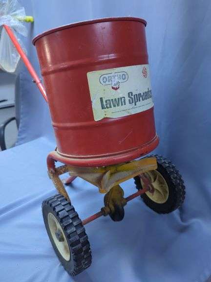 Ortho Lawn Spreader