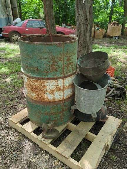 Pallet of Mixed Metal Farm Related Items