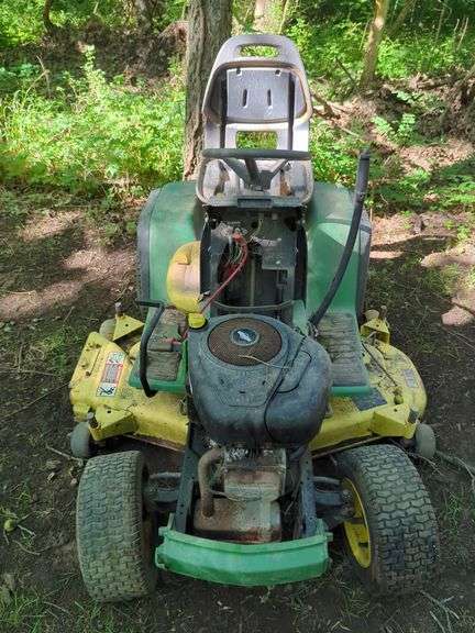 John Deere Lawn Tractor Riding Mower with Briggs & Stratton Engine