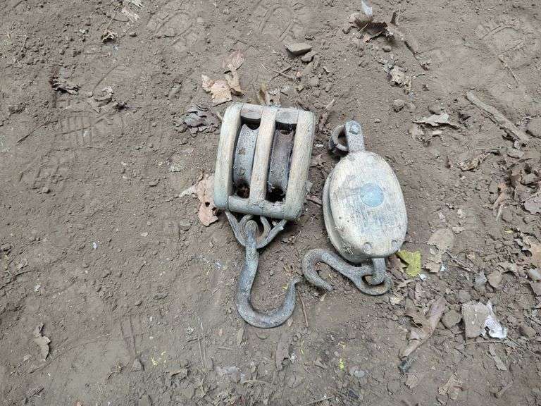 Wooden Block and Tackle Pulleys, Qty 2