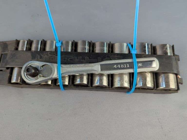 Craftsman Socket Set with Ratchet