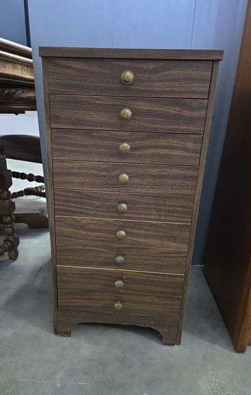 Narrow Chest of Drawers