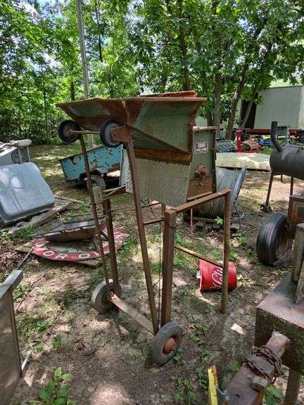 WW Grinder Corp Chipper/Shredder With Baldor Motor
