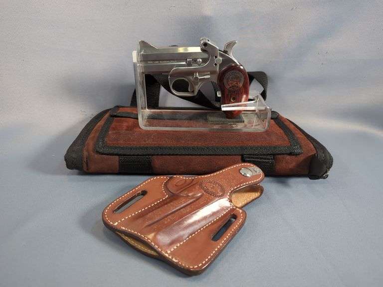 Bond Arms Snake Slayer .45 Colt/ .410 ga Over/Under Pistol SN# 20980, 3" Bbl, Leather Holster, In Soft Case image