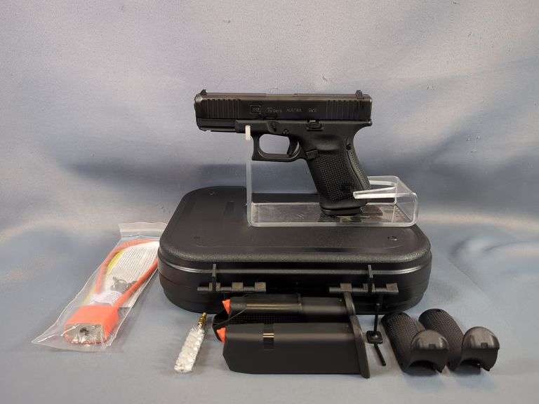 Austria Glock 19 Gen 5 9x19 Cal Pistol SN# CDRB336, 3 Total Mags, Speed Loader, Back Straps, Brush, Paperwork, In Hard Case image