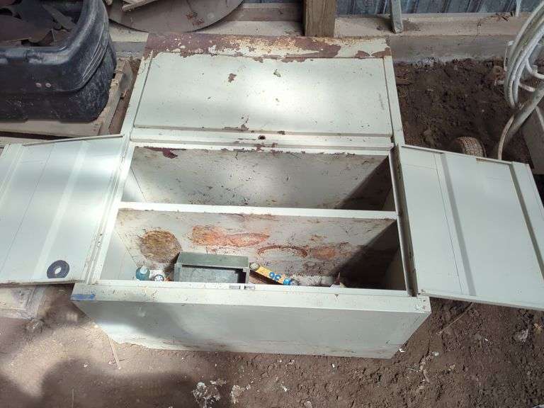 Metal Storage Cabinet with Double Doors