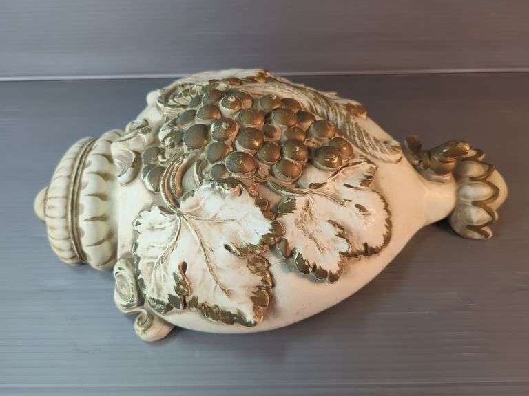 Grape Vine Wall Decor with Spigot, 17.25" x 11" x 5"