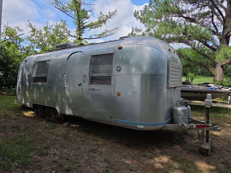 1968 Airstream 24' Trade Wind Land Yacht Travel Trailer, VIN 0248J145, Missouri Title