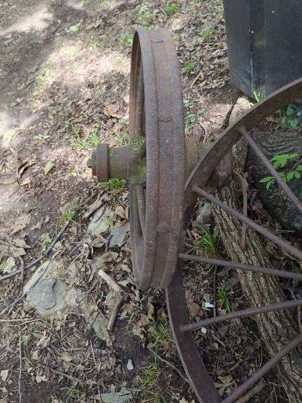 Wagon Wheels, Qty 2, 28" and 36"