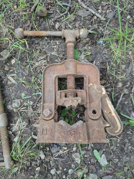 NYE Pipe Clamp And C- Clamp