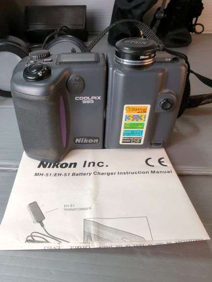 Nikon Coolpix 995 Digital Camera with Tripod, Lenses & Accessories