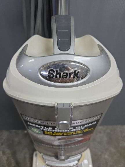 Shark Navigator Lift-Away Vacuum Cleaner