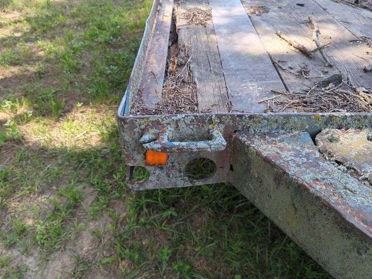 Tri-Axle Flatbed Trailer with Loading Ramps, No Title, THURSDAY Pick Up