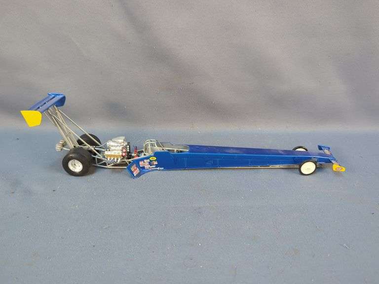 Model Dragster and 7-Eleven Racing T-Shirt