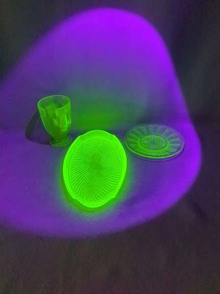 Uranium Vaseline Glass