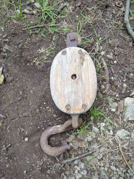Rustic Wooden Pulley with Hook