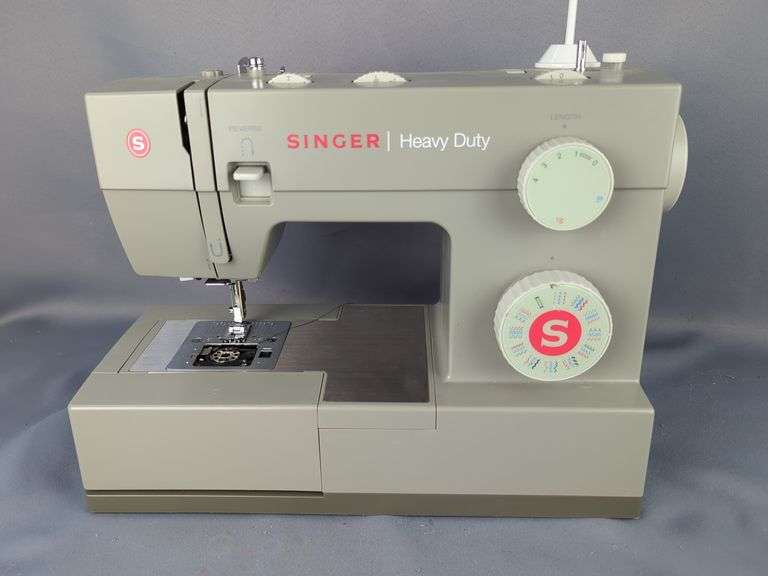 Singer Heavy Duty Sewing Machine