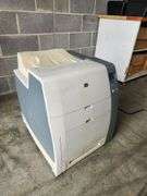Hewlett Packard HP Color Laserjet 4700n, Powers On