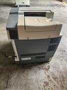 Hewlett Packard HP Color Laserjet 4700n, Powers On