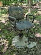 Industrial Style Hydraulic Barber Chair