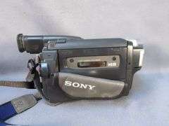 Sony Handycam Vision Hi8 CCD-TRV58 Camcorder with Case and Charger