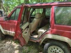 1993 Jeep Cherokee Sport Utility Vehicle, VIN 1J4FJ78S5PL502124, Mileage Unknown, Missouri Title, FRIDAY Pick Up