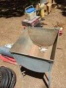 Galvanized Metal Wash Tub with Stand