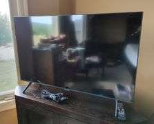Samsung 43" Smart TV with Remote