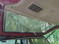 1993 Jeep Cherokee Sport Utility Vehicle, VIN 1J4FJ78S5PL502124, Mileage Unknown, Missouri Title, FRIDAY Pick Up