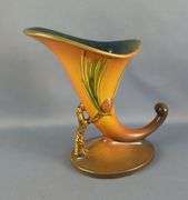 Roseville Cornucopia Pottery Vase Pine Cone Pattern