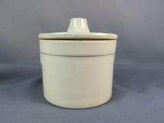 Lot of Three Advertising Crock Jars: Kauna Klub and Coldsprings Manor