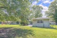 5-Bedroom Huff Lake-View Gardens Home Auction