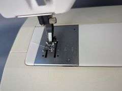 Viking Husqvarna 950 Computer Sewing Machine with Pedal and Case