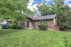 Charming Raytown 3-Bedroom Home Auction