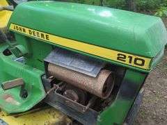 John Deere Lawn Tractor