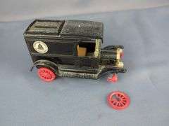 Motor Max Platinum 1925 Ford Model T Paddy Wagon Diecast and an ERTL 1918 Ford Model T Van Replica